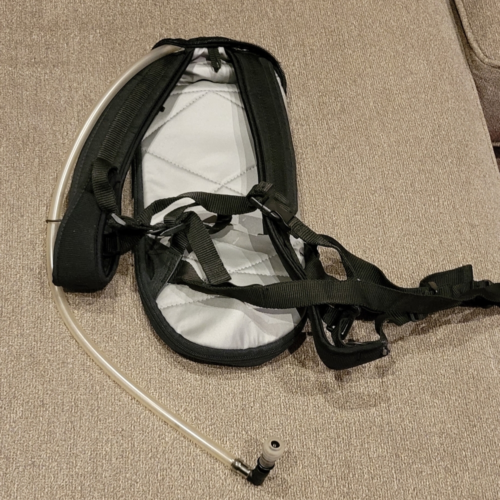 Hydration Back Pack - image 4
